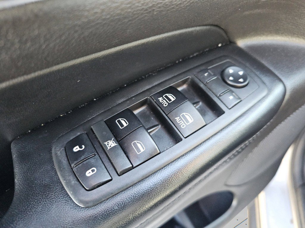 Used 2018 Jeep Grand Cherokee Limited image 30