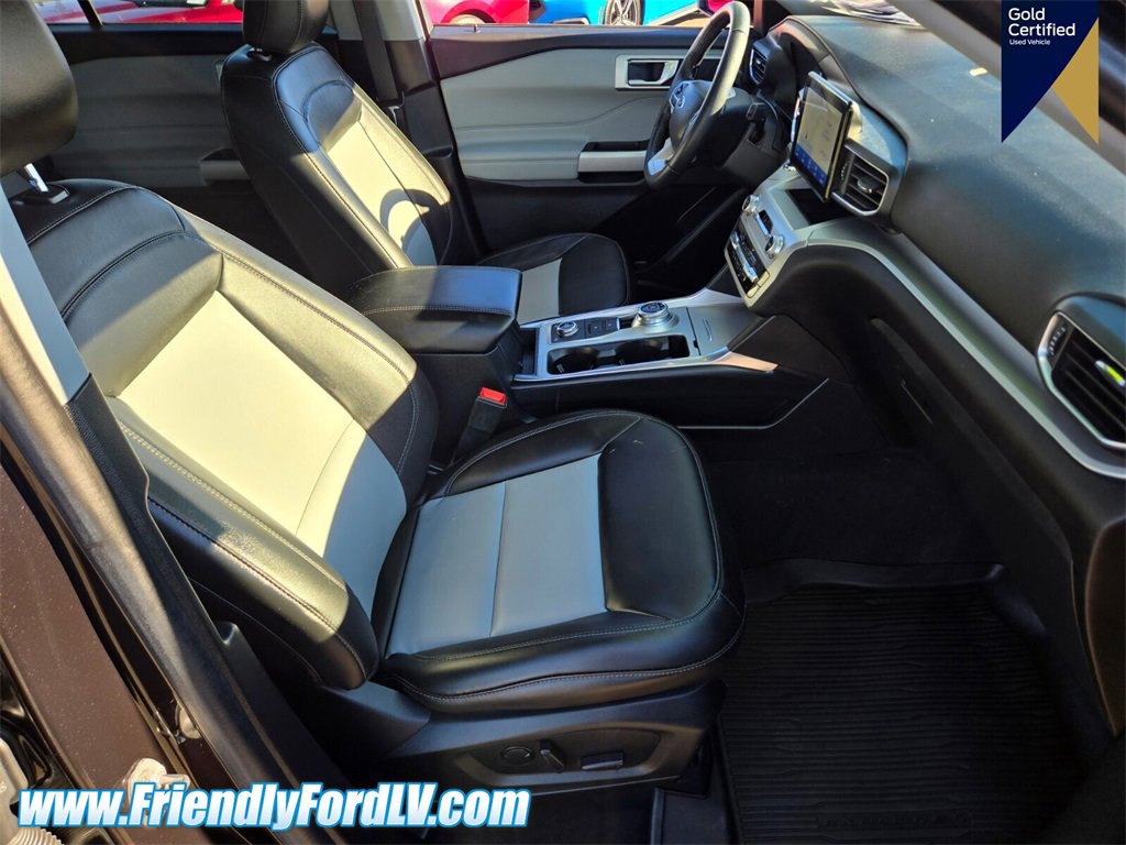 Certified 2022 Ford Explorer XLT w/ Equipment Group 202A image 16