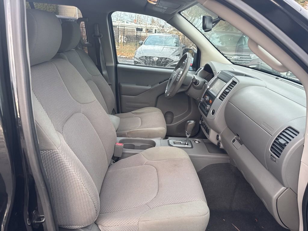 Used 2021 Nissan Frontier SV image 28
