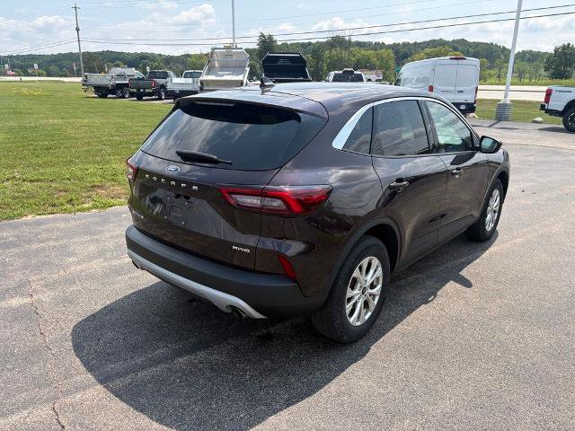 Certified 2023 Ford Escape Active AWD/4WD image 8