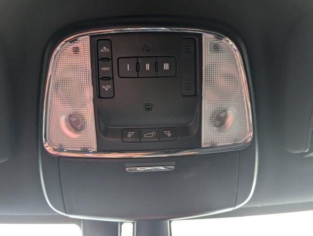 Used 2020 Jeep Grand Cherokee Altitude RWD image 10