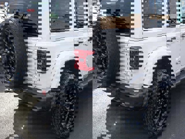 Used 2021 Jeep Wrangler Unlimited Sahara w/ Cold Weather Group image 5