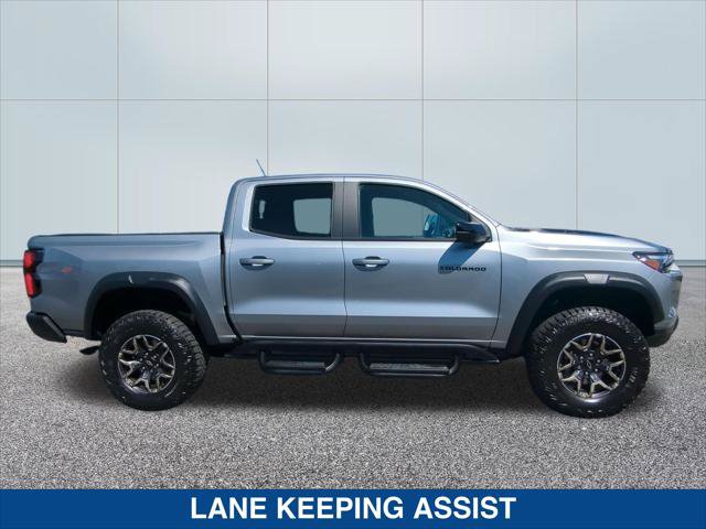 Used 2025 Chevrolet Colorado ZR2 AWD/4WD image 6