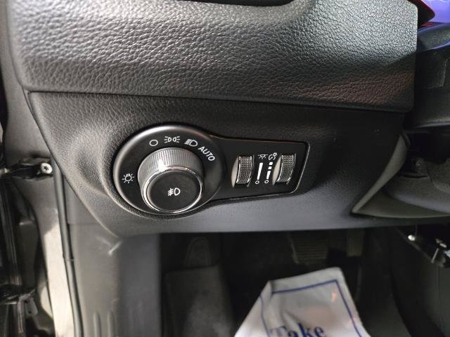 Used 2021 Jeep Compass Trailhawk AWD/4WD image 37
