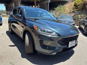 Certified 2022 Ford Escape SE w/ SE Sport Appearance Package FWD image 2