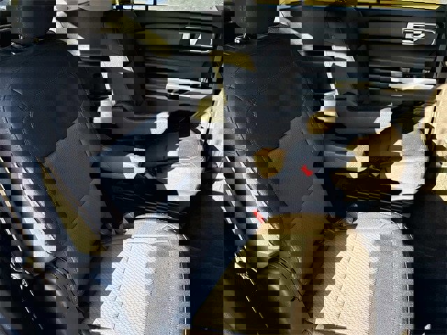 Certified 2023 Ford Explorer XLT image 24