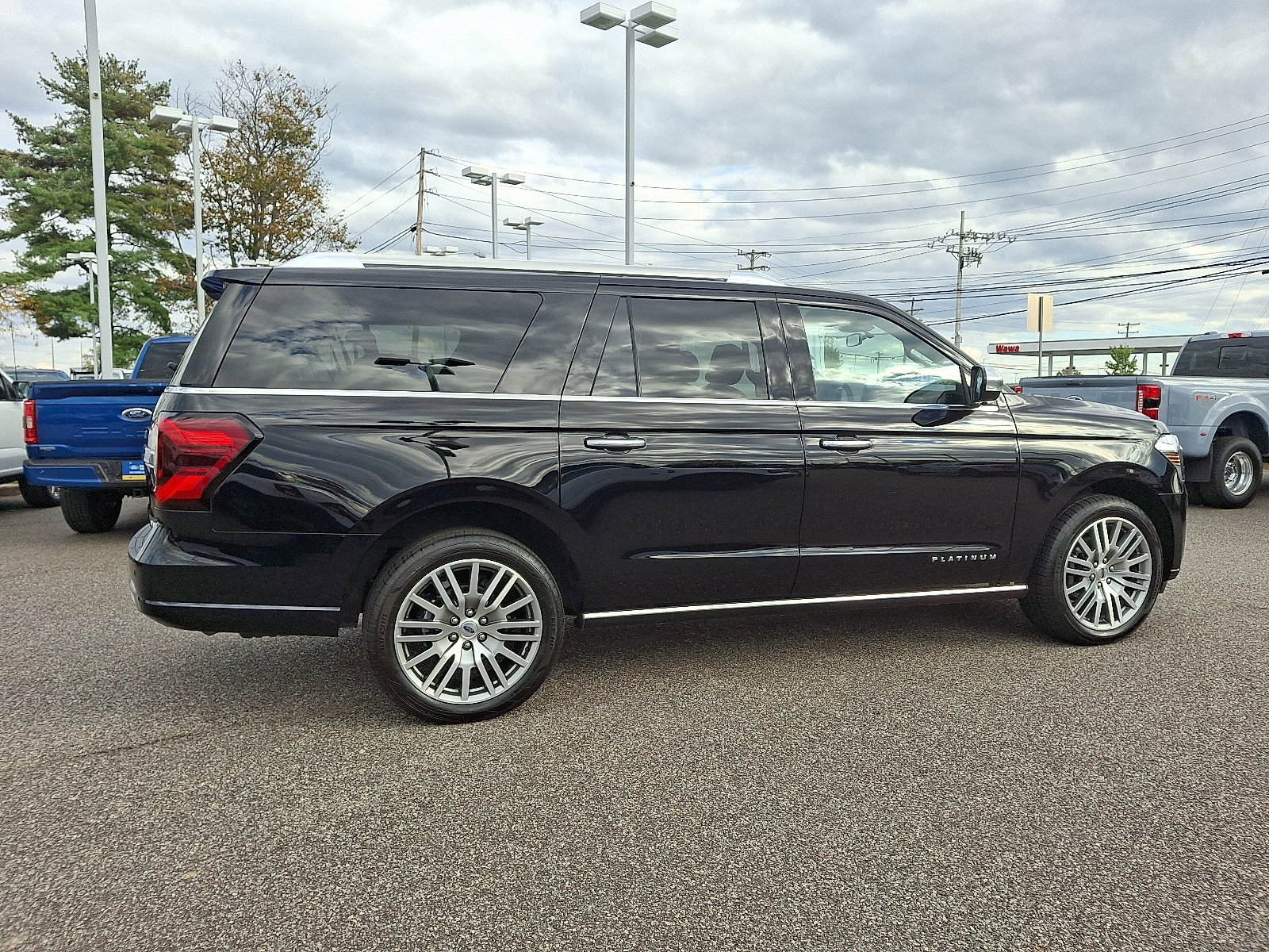 Certified 2022 Ford Expedition Max Platinum image 8