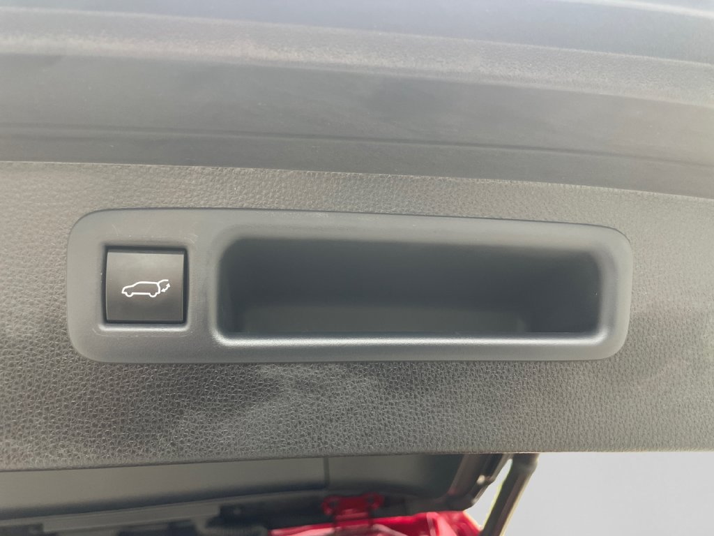 Used 2021 Toyota Highlander XLE AWD/4WD image 33