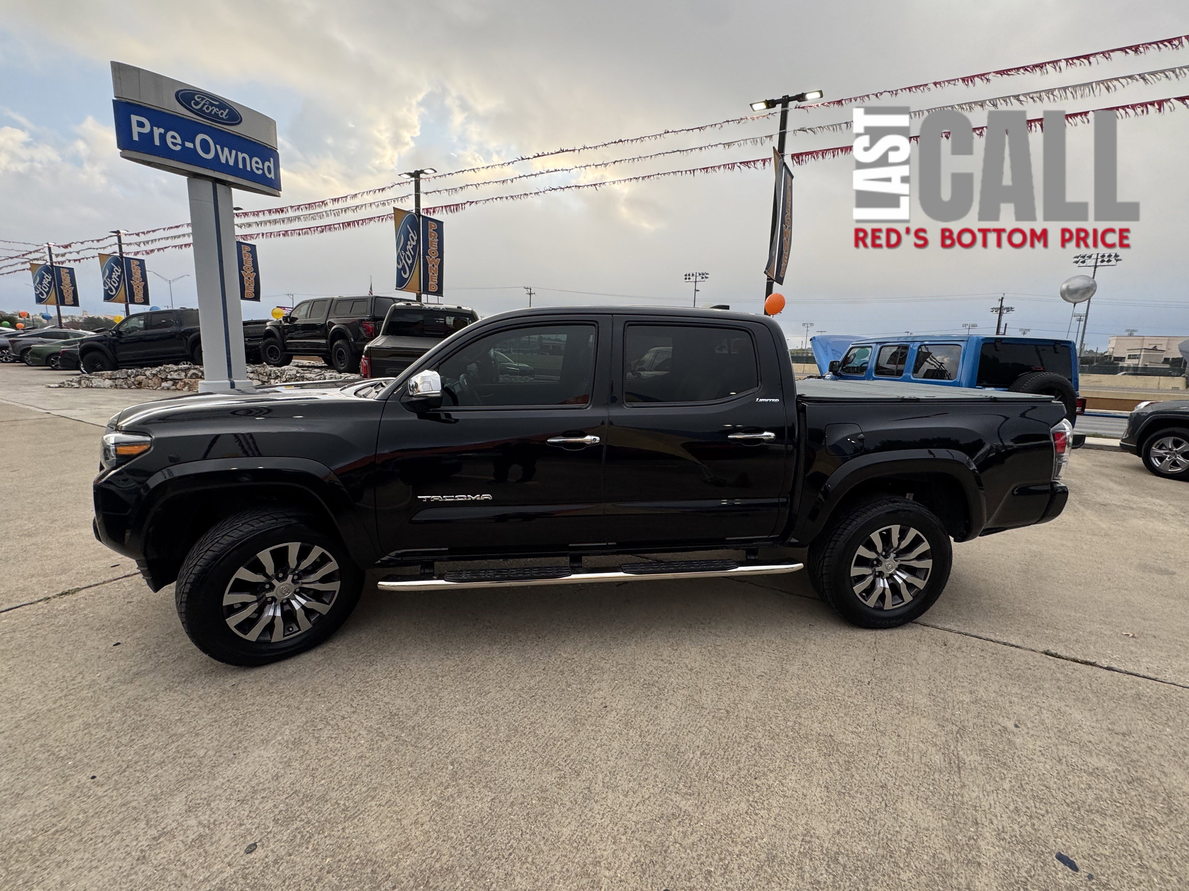 Used 2020 Toyota Tacoma Limited image 7