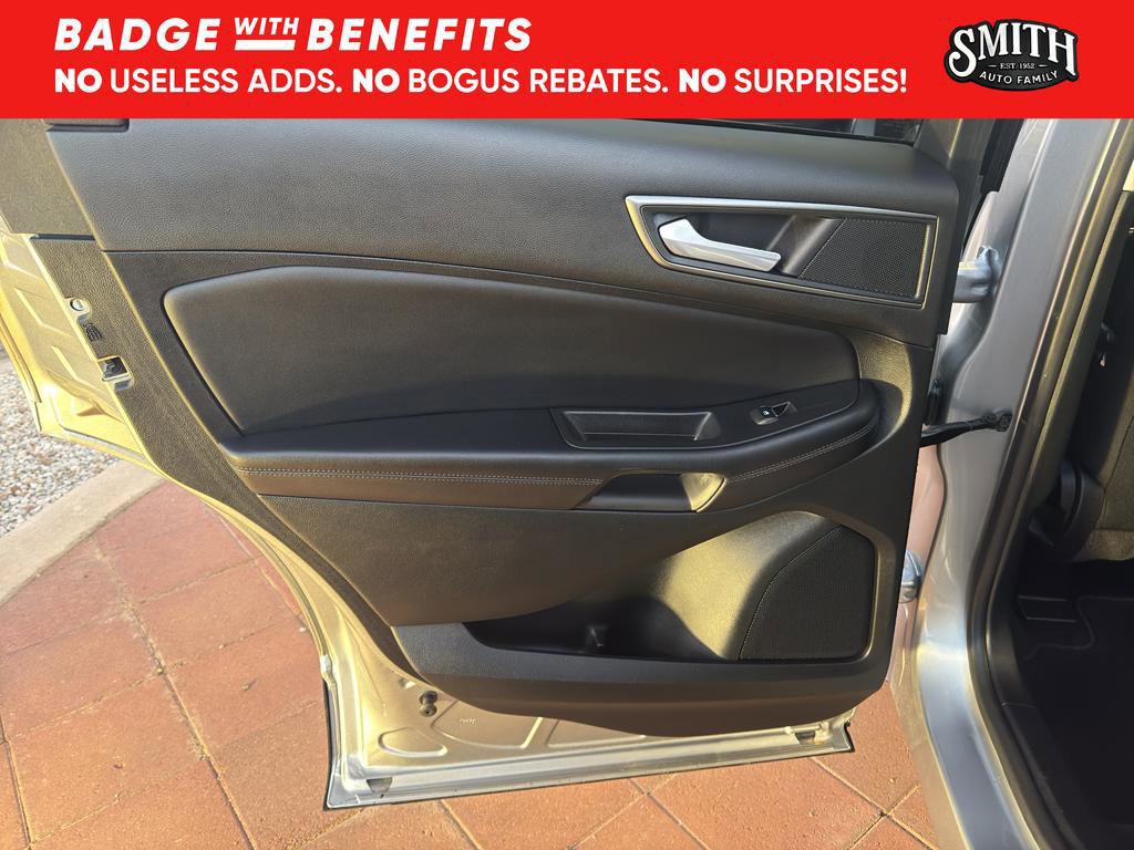 Certified 2023 Ford Edge SE w/ Black Appearance Package image 17