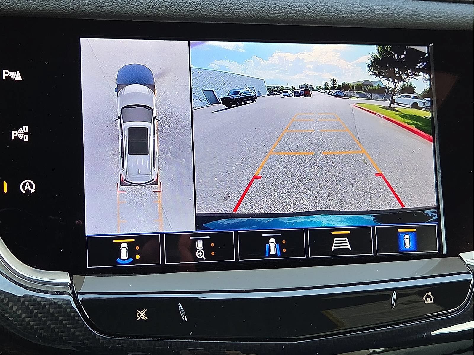 Used 2024 Cadillac XT6 Sport w/ Technology Package AWD/4WD image 17