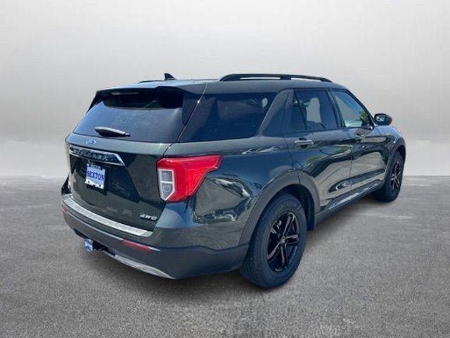 Certified 2022 Ford Explorer XLT w/ Equipment Group 202A AWD/4WD image 8