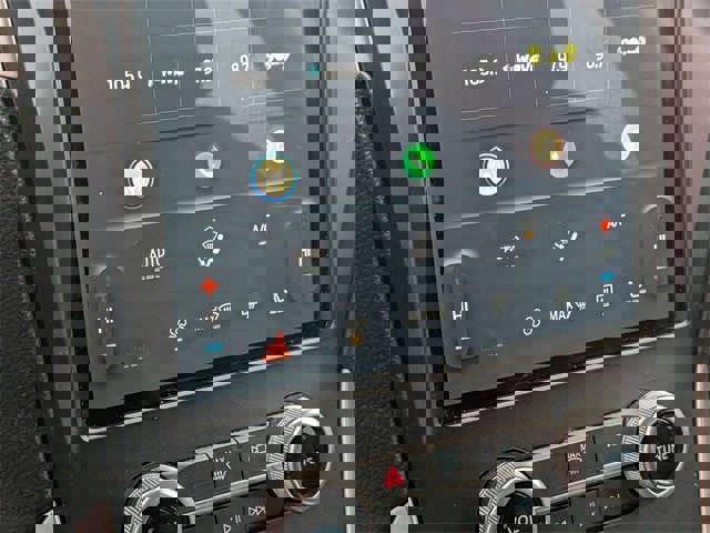 Certified 2023 Ford Edge SEL image 22