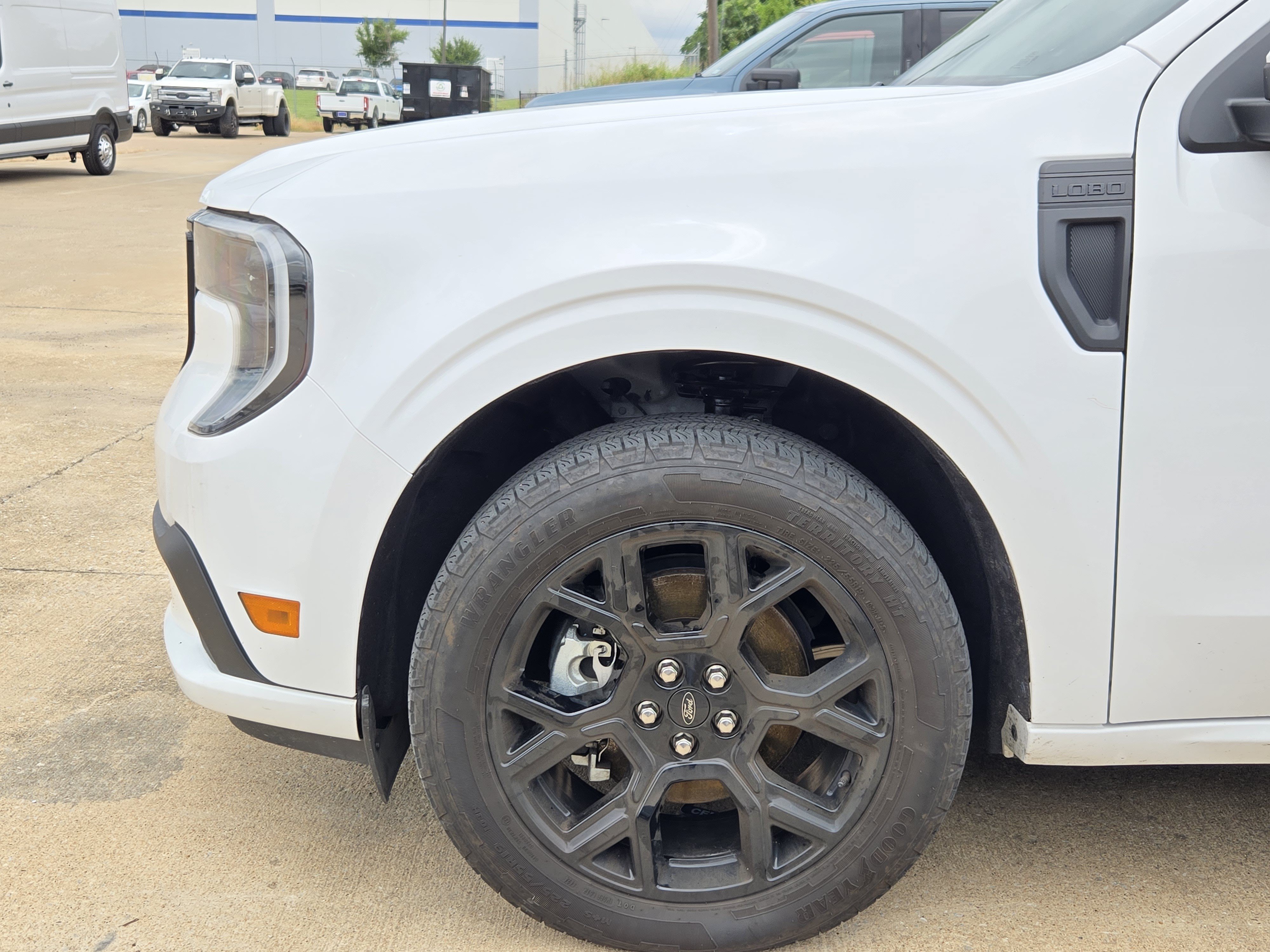 Certified 2025 Ford Maverick Lobo AWD/4WD image 8
