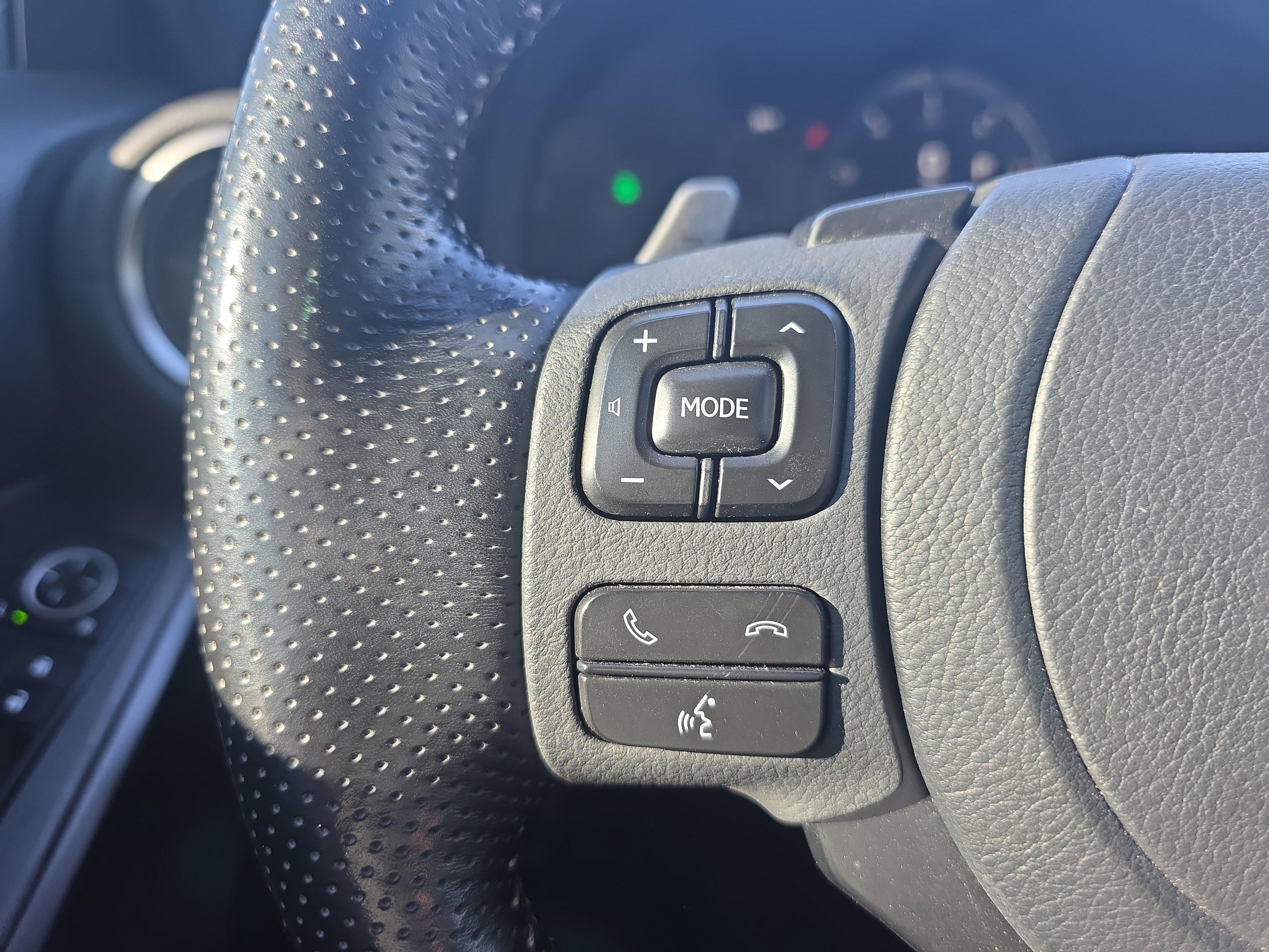 Used 2022 Lexus IS 500 image 34