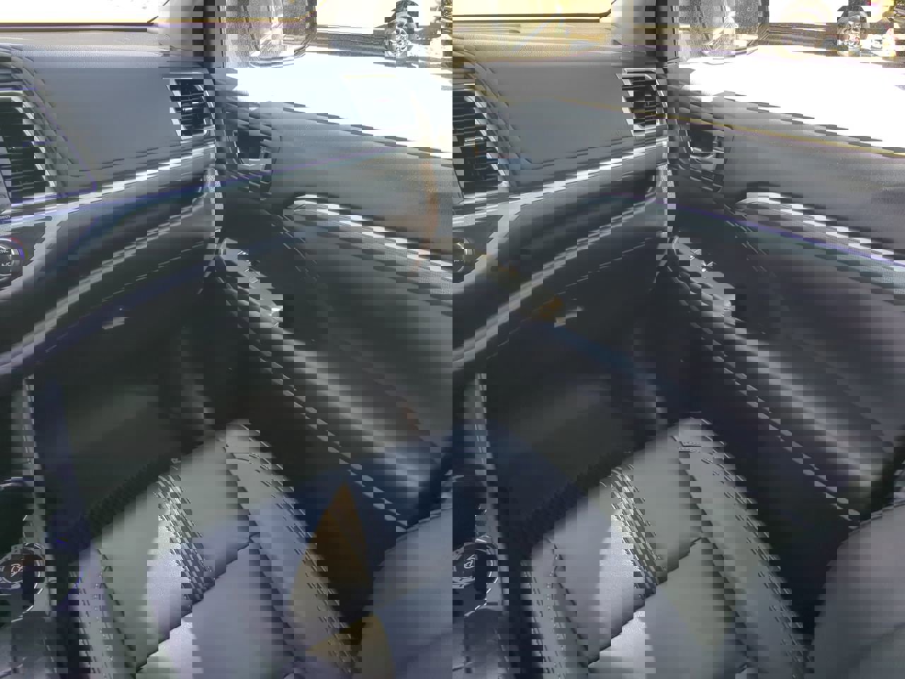 Used 2018 Toyota Highlander SE image 15