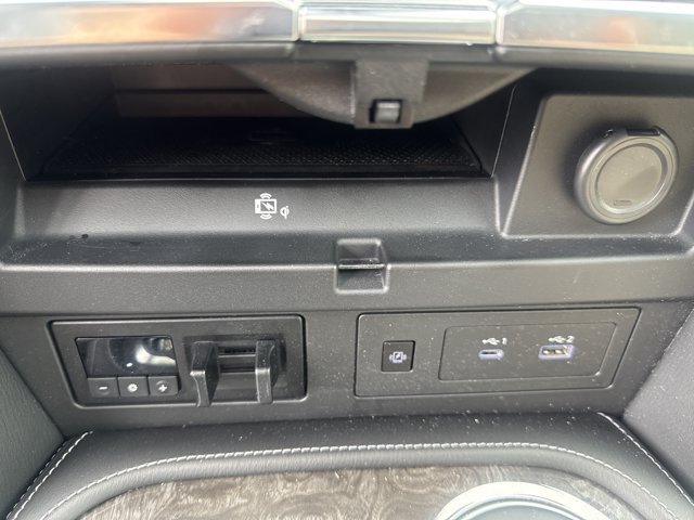 Used 2021 Nissan Armada Platinum w/ Captain's Chairs Package RWD image 25
