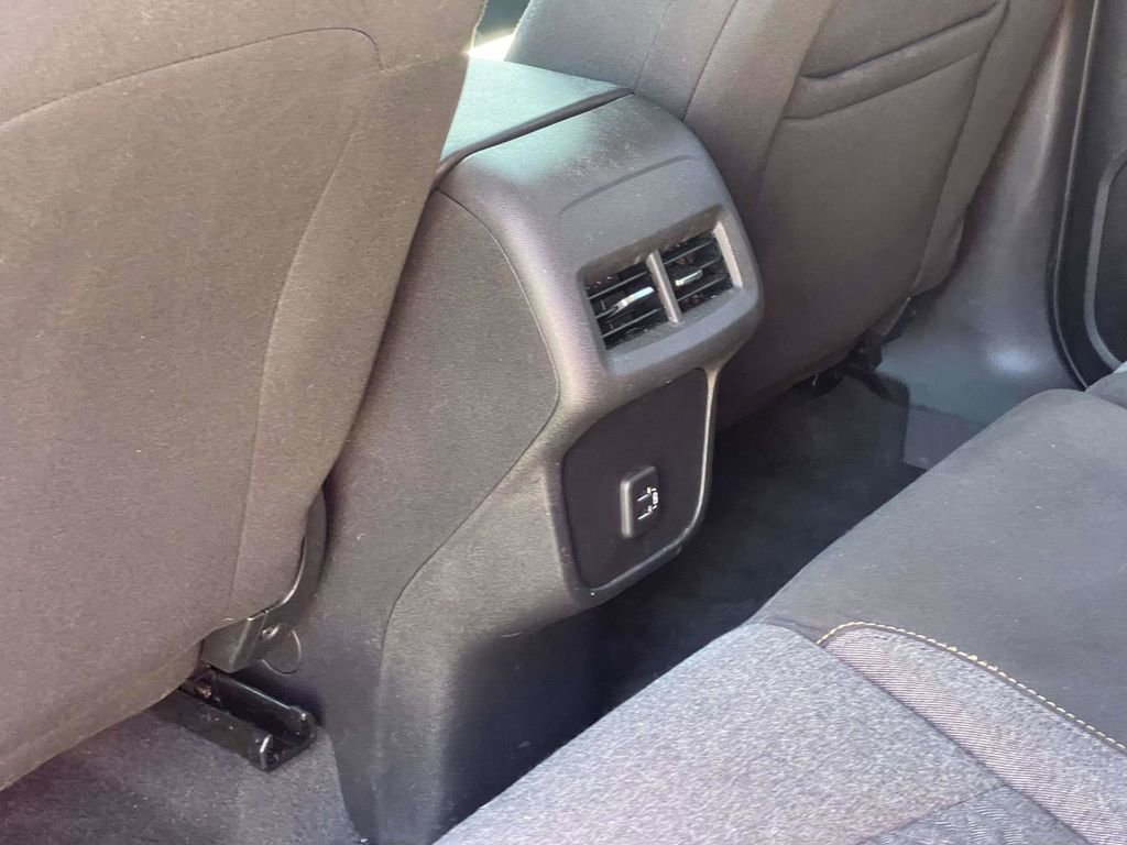 Used 2024 Chevrolet Equinox LT image 12