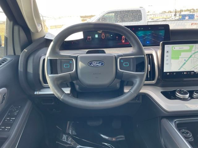 Certified 2025 Ford Expedition Active image 15