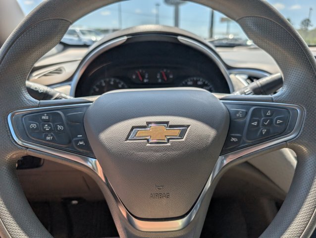 Used 2023 Chevrolet Malibu LT FWD image 19