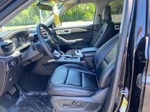 Certified 2024 Ford Explorer XLT w/ Equipment Group 202A AWD/4WD image 6