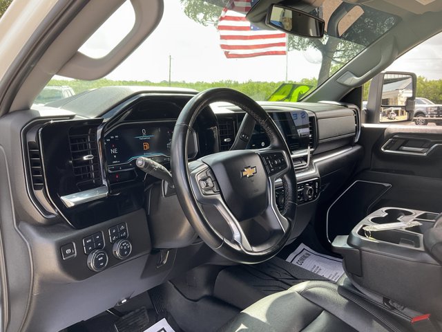 Used 2024 Chevrolet Silverado 2500 LTZ AWD/4WD image 6