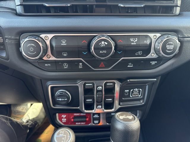 Used 2025 Jeep Wrangler Unlimited Rubicon AWD/4WD image 26