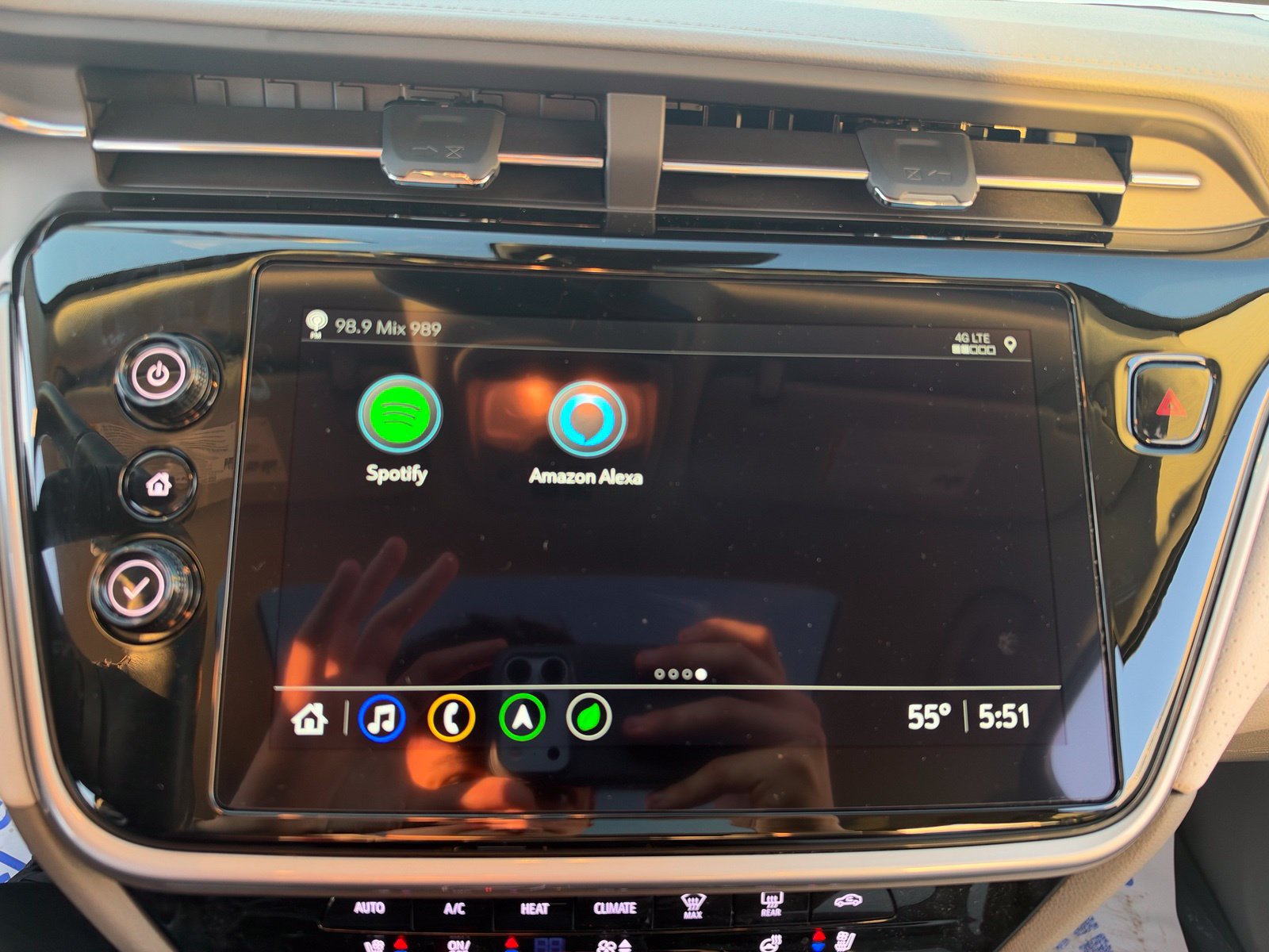 Used 2023 Chevrolet Bolt EUV Premier w/ Sun & Sound Package FWD image 26