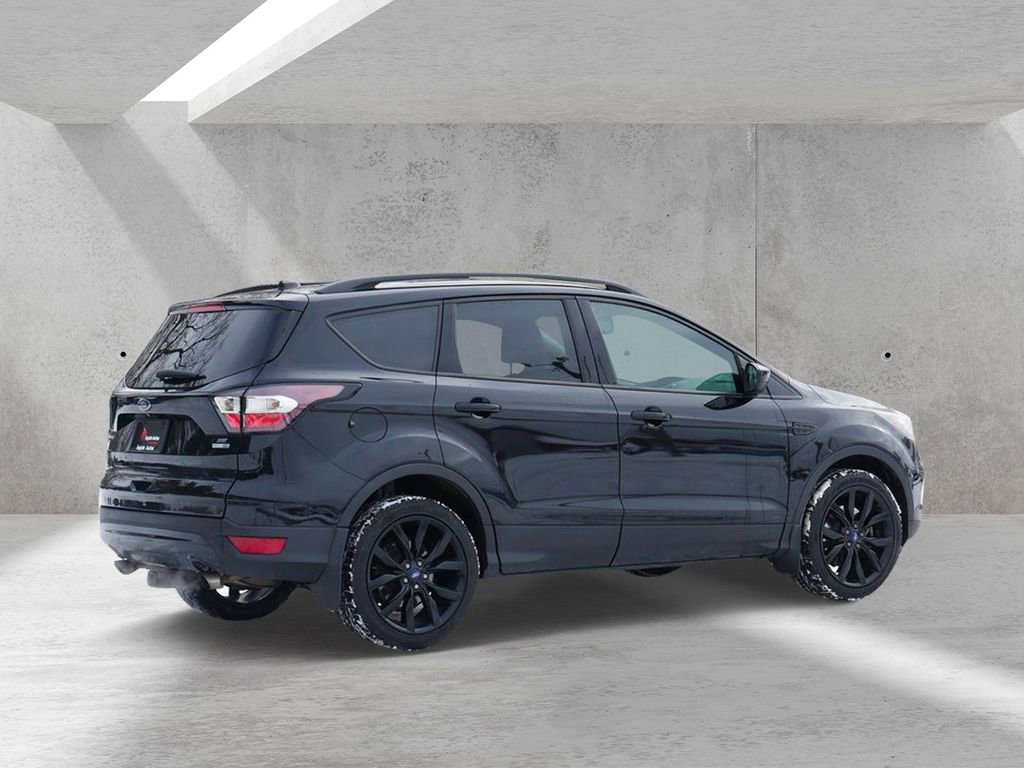 Certified 2017 Ford Escape SE w/ SE Sport Appearance Package image 3