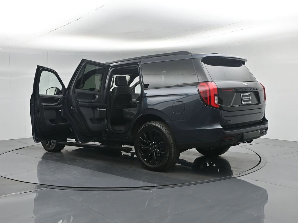 Certified 2025 Ford Expedition Platinum w/ Stealth Appearance Package image 61
