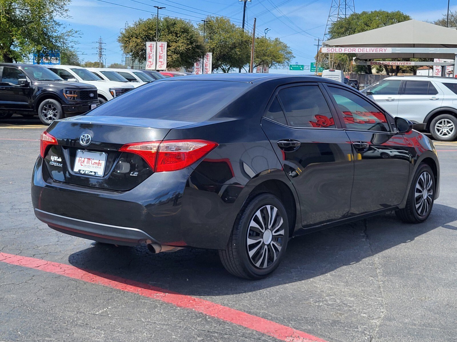 Used 2019 Toyota Corolla LE image 3