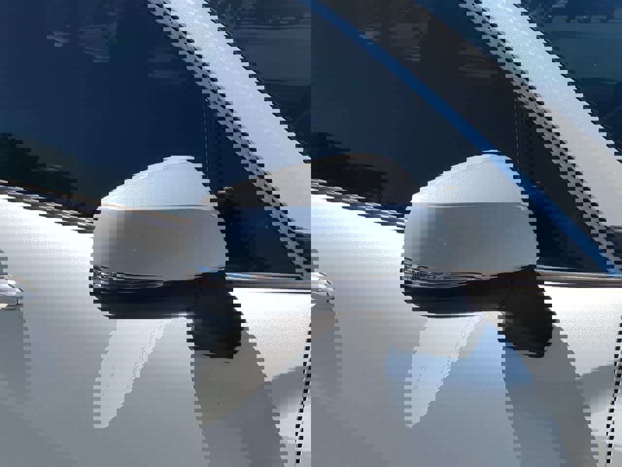 Used 2023 Toyota Corolla Cross XLE w/ Convenience Package image 10