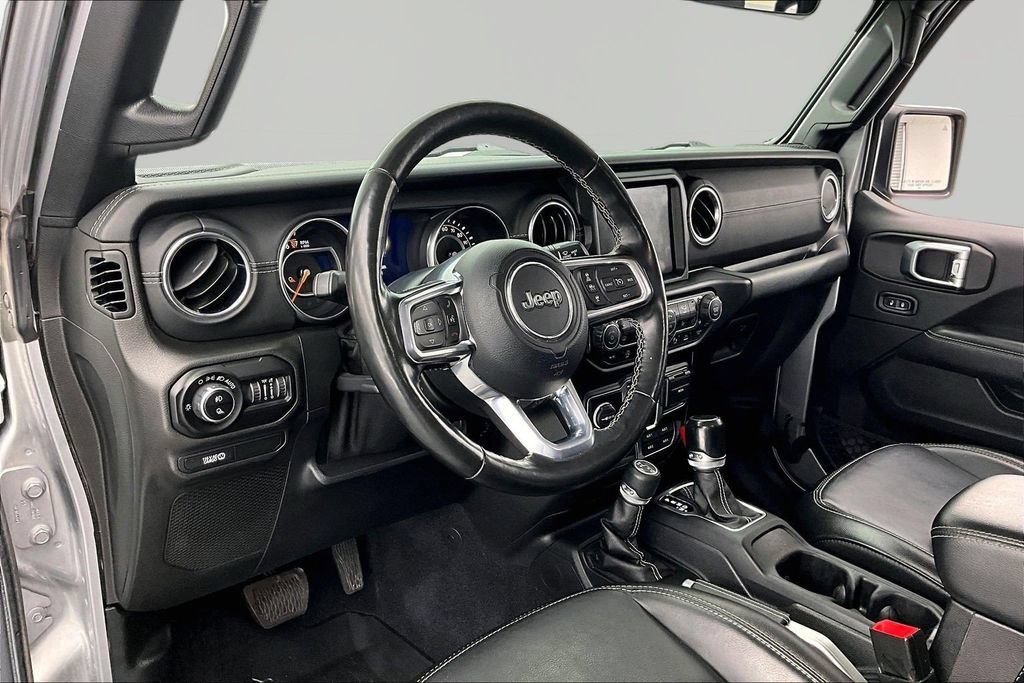 Used 2020 Jeep Gladiator Overland AWD/4WD image 14