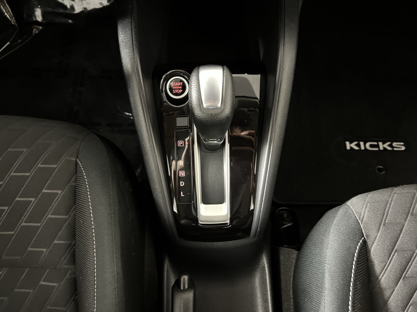 Used 2021 Nissan Kicks S FWD image 21
