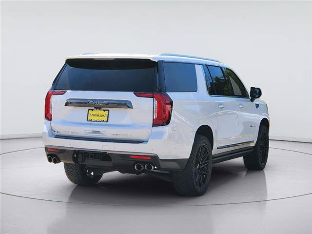 Used 2024 GMC Yukon XL Denali Ultimate AWD/4WD image 4