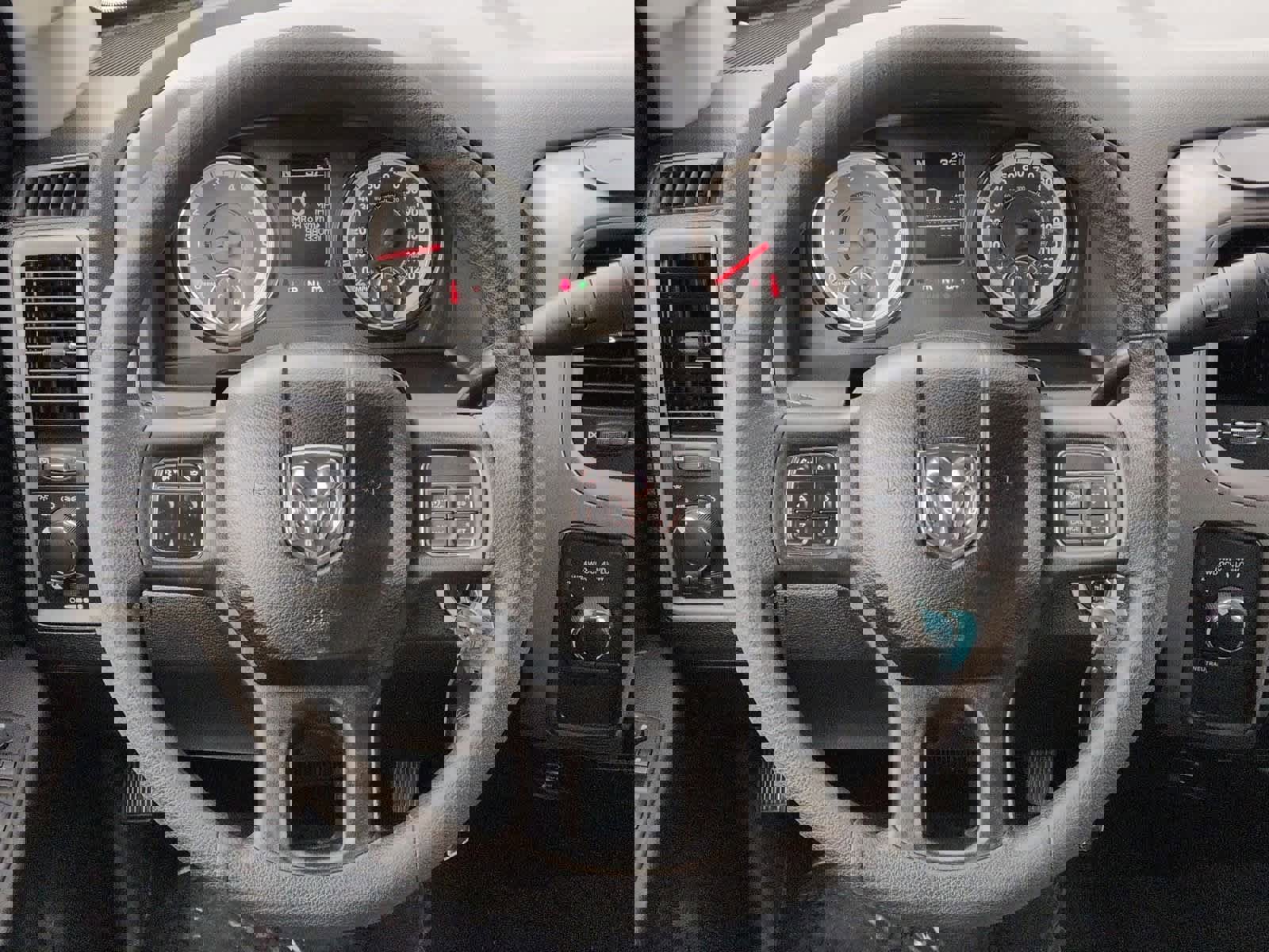 Used 2018 RAM 3500 Tradesman w/ Chrome Appearance Group image 23