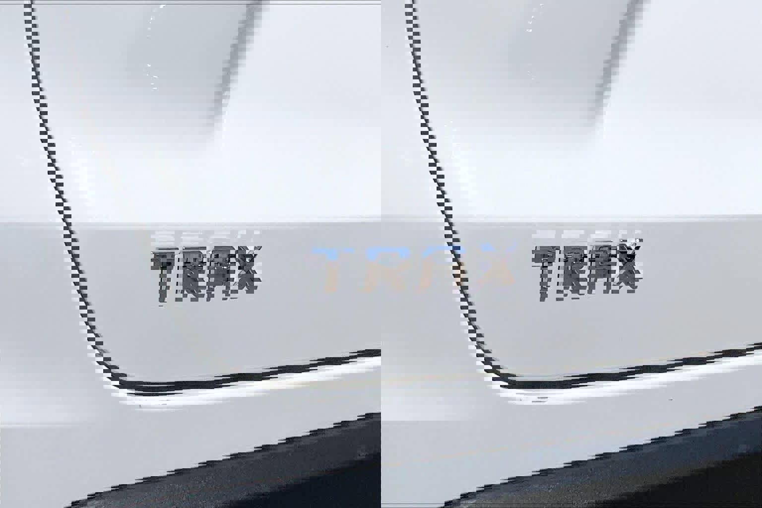 Used 2025 Chevrolet Trax LS image 12