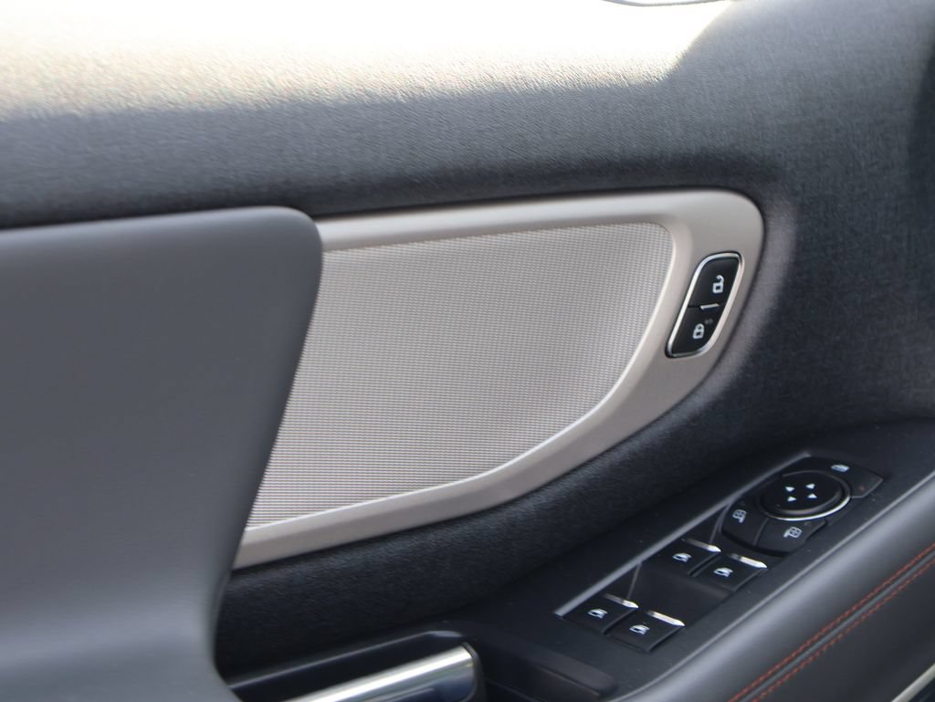 Certified 2025 Ford Expedition Active AWD/4WD image 24