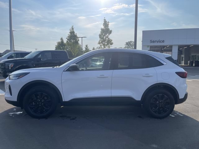 Certified 2024 Ford Escape Active AWD/4WD image 2