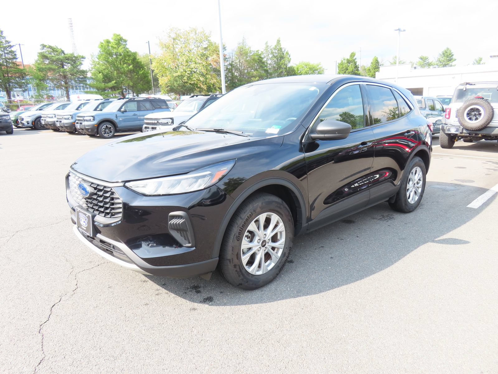 Certified 2024 Ford Escape Active AWD/4WD image 3
