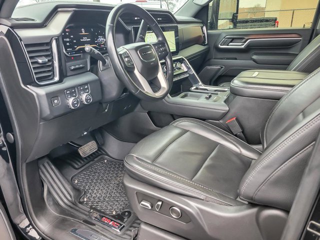 Used 2024 GMC Sierra 3500 Denali w/ Denali Reserve Package AWD/4WD image 11