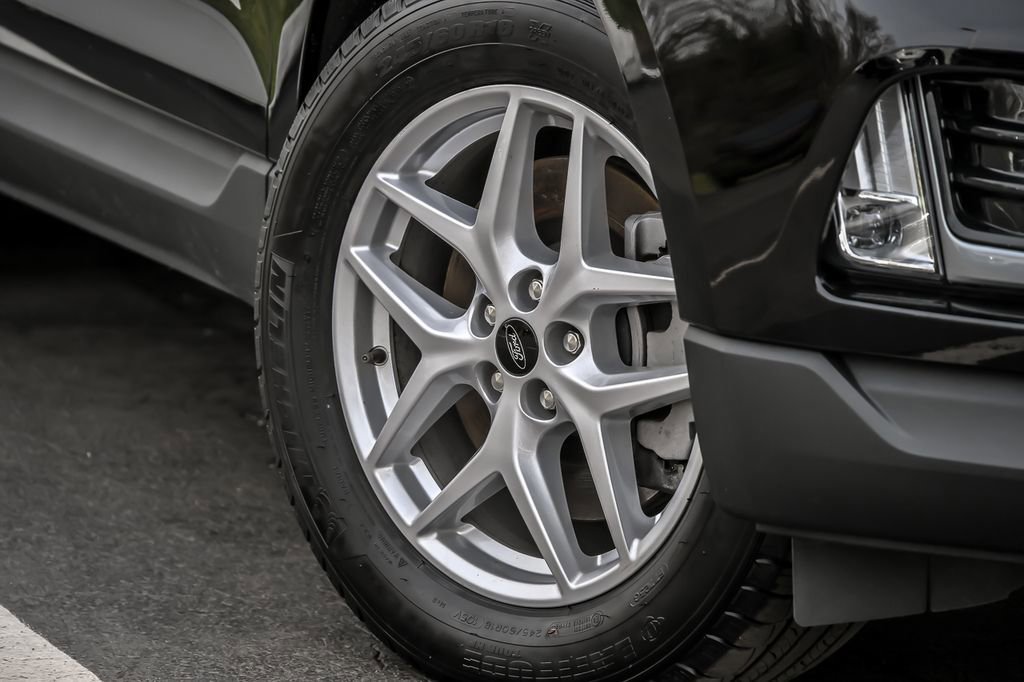 Certified 2024 Ford Edge SEL w/ Convenience Package image 13