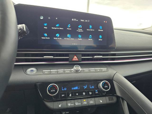 Used 2024 Hyundai Elantra SEL FWD image 22