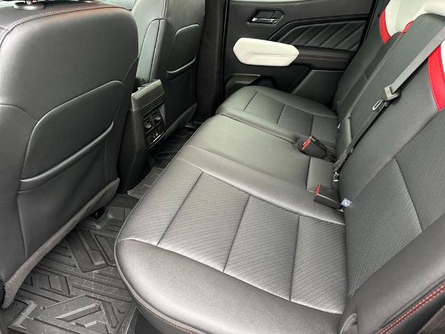 Used 2024 GMC Canyon AT4X AWD/4WD image 11