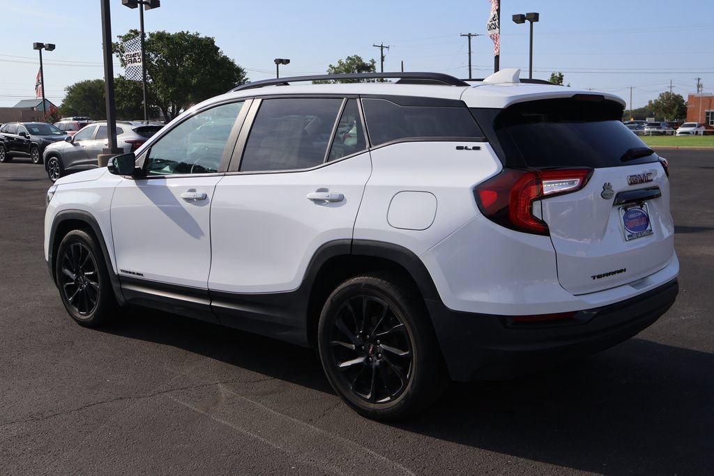 Used 2023 GMC Terrain SLE w/ Driver Convenience Package FWD image 18
