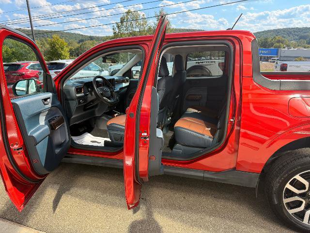 Certified 2023 Ford Maverick Lariat w/ Lariat Luxury Package image 7