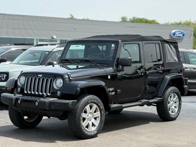 Used 2018 Jeep Wrangler Unlimited Sahara AWD/4WD image 30