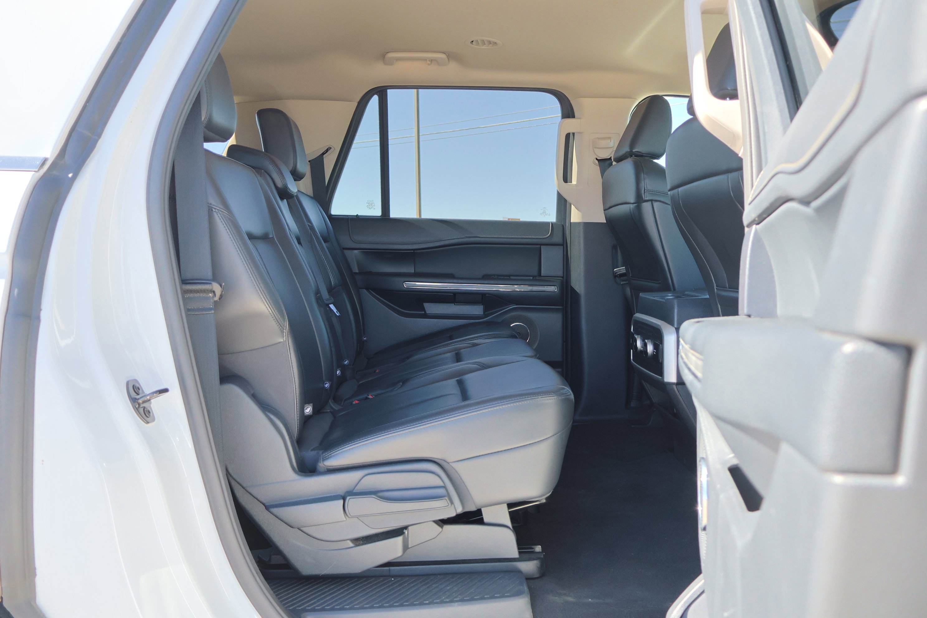 Certified 2024 Ford Expedition Max XLT image 37