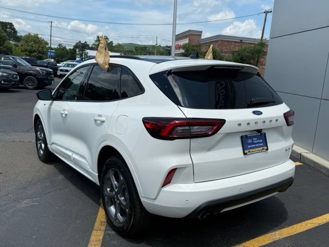 Certified 2024 Ford Escape ST-Line w/ Tech Pack #1 AWD/4WD image 7
