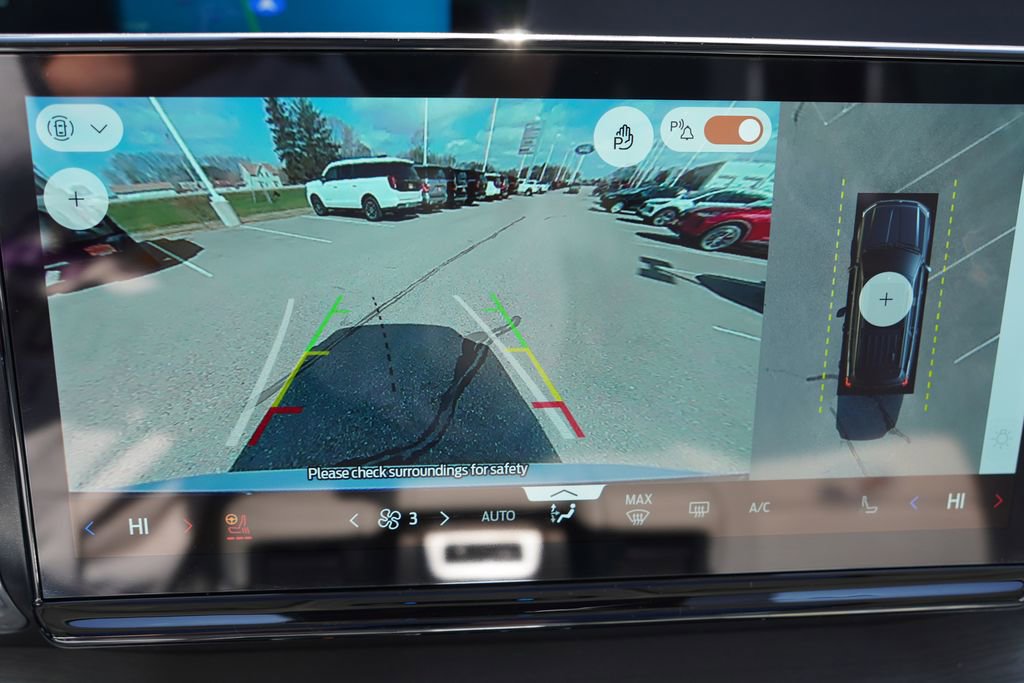 Certified 2025 Ford Expedition Max Platinum image 42